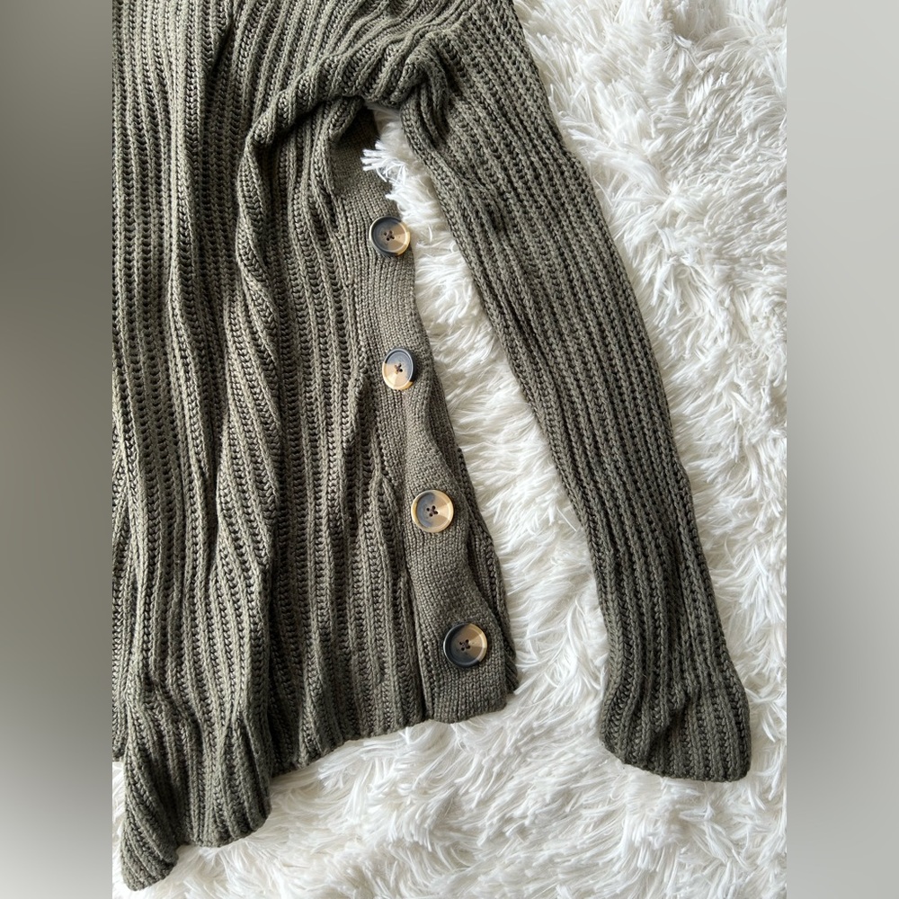 Tahari | Olive Green Cardigan - Picture 3 of 5
